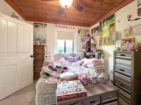 2241 SW 26th St, Miami FL 33133