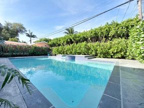 2241 SW 26th St, Miami FL 33133