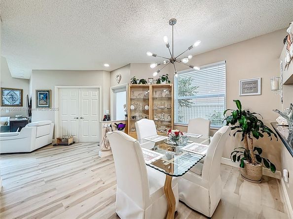 15329 SW 51st St, Davie FL 33331