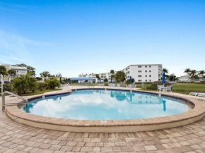 126 Canterbury  E 126, West Palm Beach FL 33417