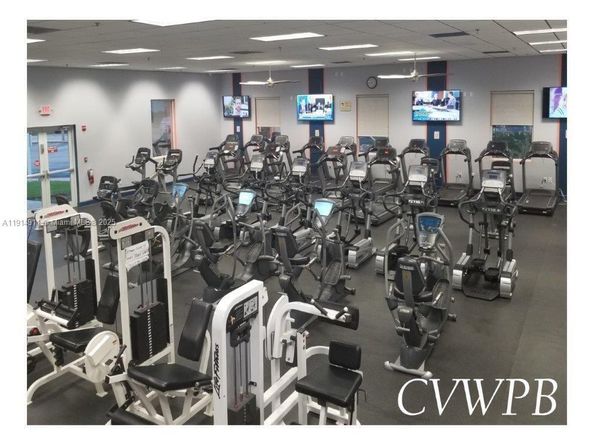 126 Canterbury  E 126, West Palm Beach FL 33417