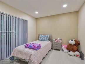 3100 Riverside Dr 107, Coral Springs FL 33065