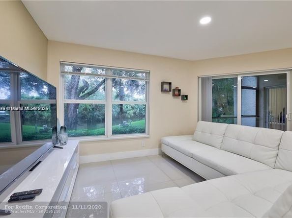 3100 Riverside Dr 107, Coral Springs FL 33065