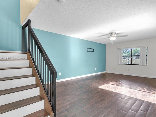 14289 SW 94th Cir Ln 101, Miami FL 33186