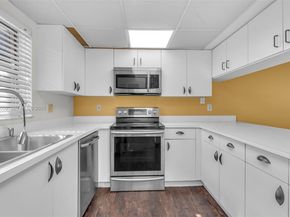 14289 SW 94th Cir Ln 101, Miami FL 33186