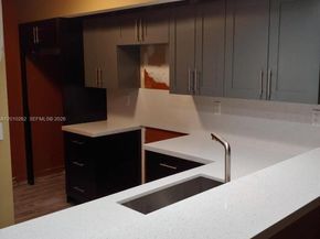 8590 SW 212th St 303, Cutler Bay FL 33189