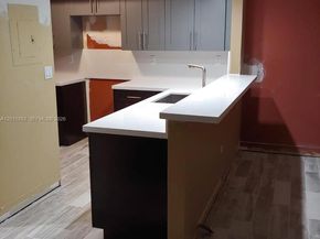 8590 SW 212th St 303, Cutler Bay FL 33189