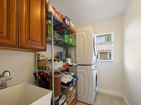 12123 NW 10th Mnr, Coral Springs FL 33071