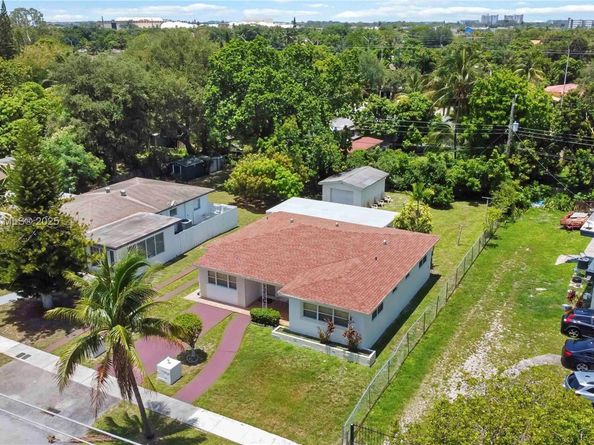 Undisclosed Address #A11851041, North Miami Beach FL 33162