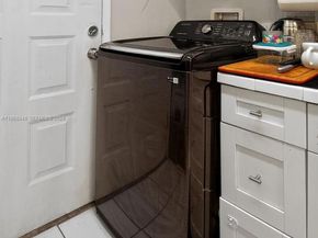 20311 NE 2nd Ave 15, Miami FL 33179