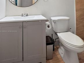 20311 NE 2nd Ave 15, Miami FL 33179