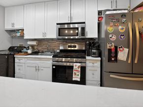 20311 NE 2nd Ave 15, Miami FL 33179