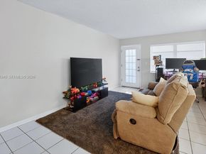 20311 NE 2nd Ave 15, Miami FL 33179