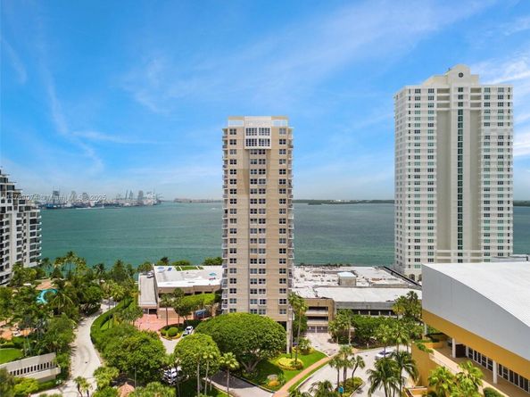770 Claughton Island Dr 1703, Miami FL 33131