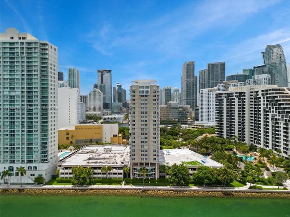 770 Claughton Island Dr 1703, Miami FL 33131