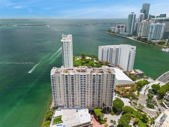 770 Claughton Island Dr 1703, Miami FL 33131