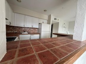 17650 NW 68th Ave A2008, Hialeah FL 33015