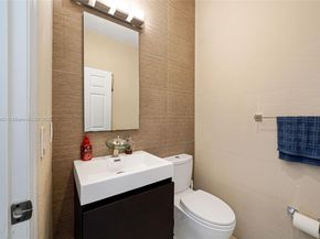 7634 NW 114th Path, Doral FL 33178