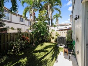 7634 NW 114th Path, Doral FL 33178