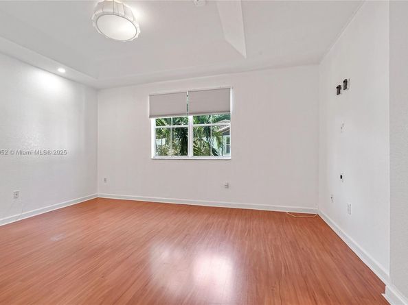 7634 NW 114th Path, Doral FL 33178