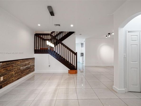 7634 NW 114th Path, Doral FL 33178