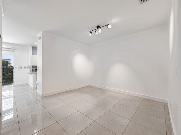 7634 NW 114th Path, Doral FL 33178