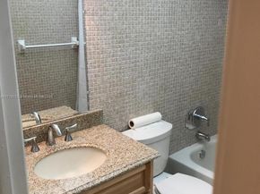 160 SW 30th Ave 104A, Miami FL 33135
