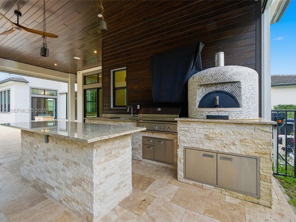 17130 Magnolia Estates Dr, Southwest Ranches FL 33331