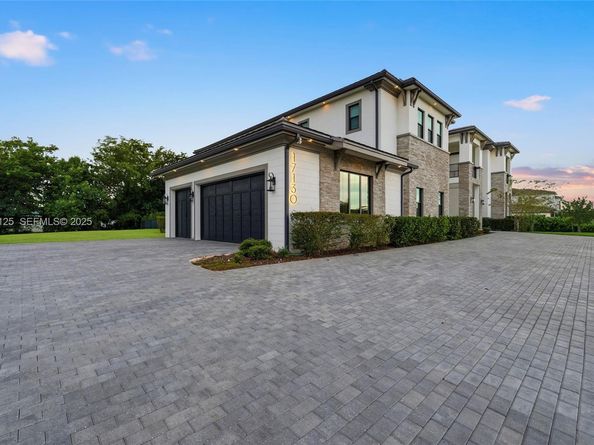 17130 Magnolia Estates Dr, Southwest Ranches FL 33331