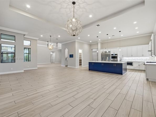 17130 Magnolia Estates Dr, Southwest Ranches FL 33331