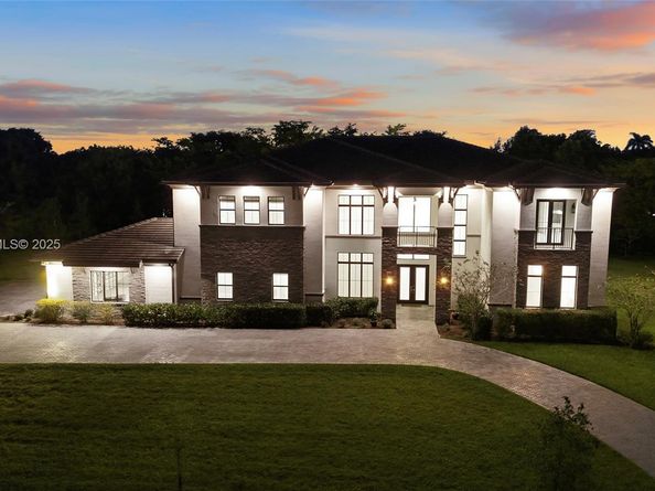 17130 Magnolia Estates Dr, Southwest Ranches FL 33331