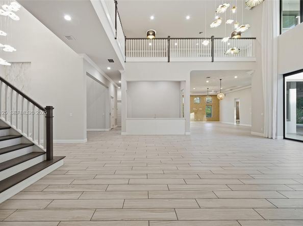 17130 Magnolia Estates Dr, Southwest Ranches FL 33331