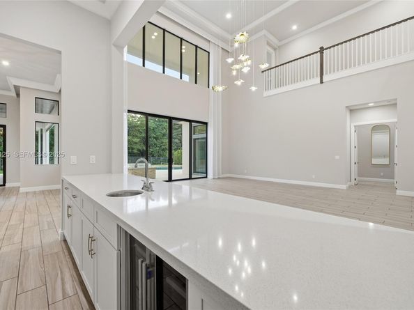 17130 Magnolia Estates Dr, Southwest Ranches FL 33331