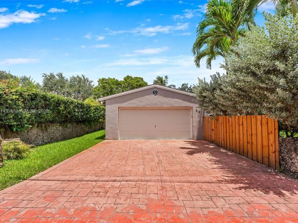 318 NE 105th St, Miami Shores FL 33138