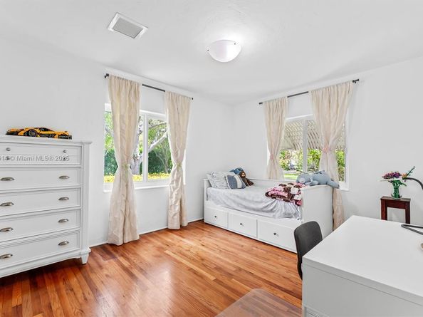 318 NE 105th St, Miami Shores FL 33138