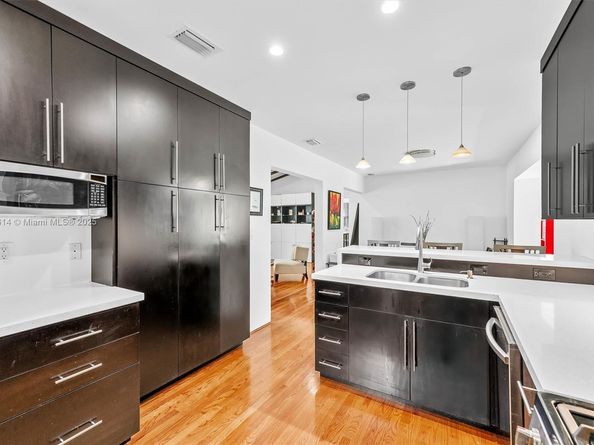 318 NE 105th St, Miami Shores FL 33138