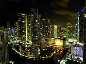 325 S Biscayne Blvd 3917, Miami FL 33131