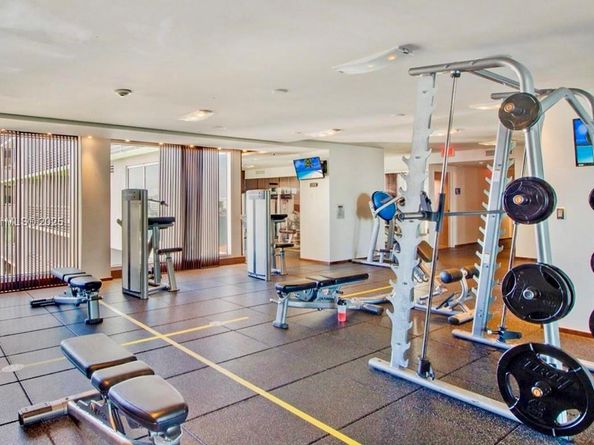 325 S Biscayne Blvd 3917, Miami FL 33131