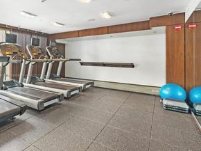 325 S Biscayne Blvd 3917, Miami FL 33131