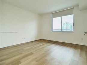 325 S Biscayne Blvd 3917, Miami FL 33131