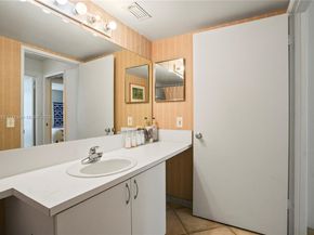 19555 E Country Club Dr 8502, Aventura FL 33180