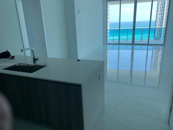 17550 Collins Ave 1204, Sunny Isles Beach FL 33160