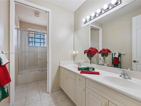 109 SW 128th Ave, Plantation FL 33325