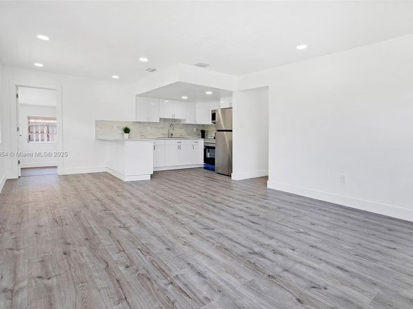 4647 NW 15th Ct, Miami FL 33142