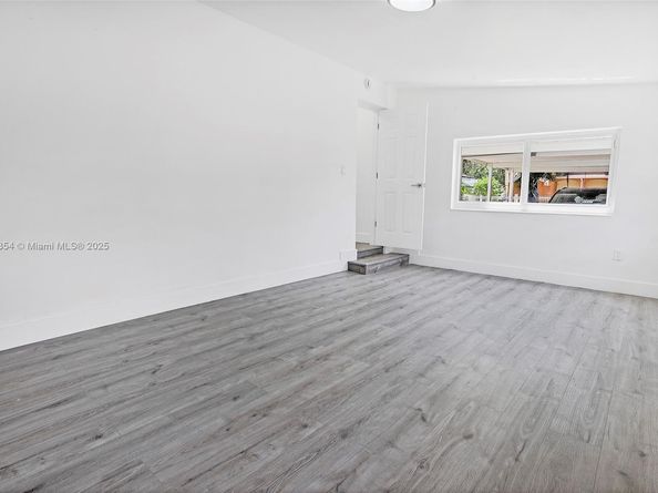 4647 NW 15th Ct, Miami FL 33142