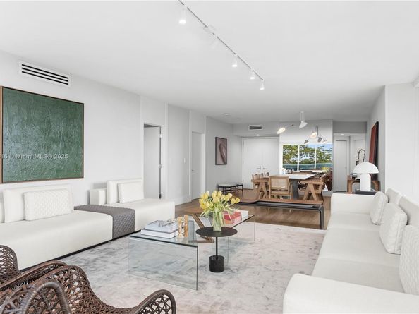 2127 Brickell Ave 705, Miami FL 33129