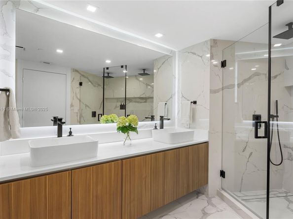 2127 Brickell Ave 705, Miami FL 33129