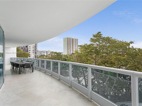 2127 Brickell Ave 705, Miami FL 33129