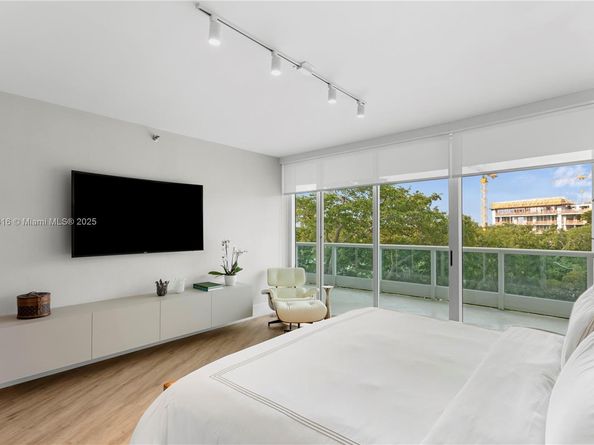 2127 Brickell Ave 705, Miami FL 33129