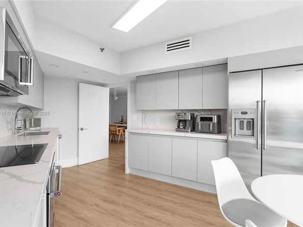 2127 Brickell Ave 705, Miami FL 33129